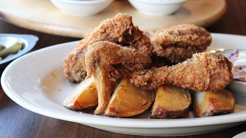 What’s the difference between Broasted and fried Chicken?